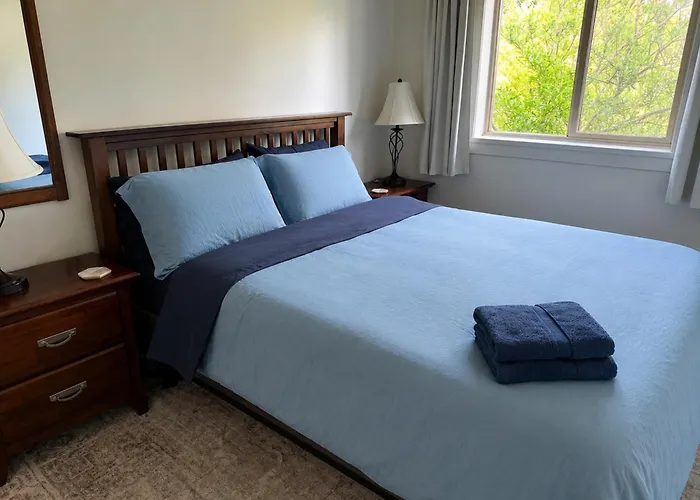 Coastal Nest Ocean & Mountain View Suite