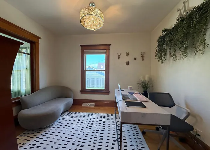 Echo And Edge 4 Bedroom 2 Ba, 2100 Sq Ft, Ev Charger