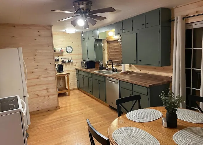 Cozy Lumberjack Cottage