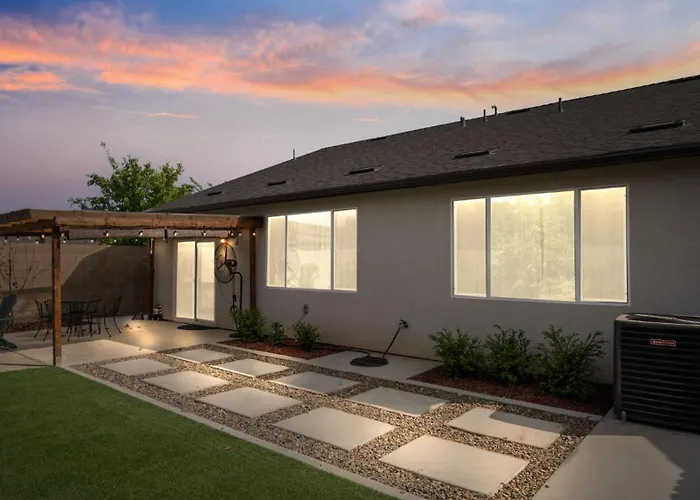 Visalia Modern Home