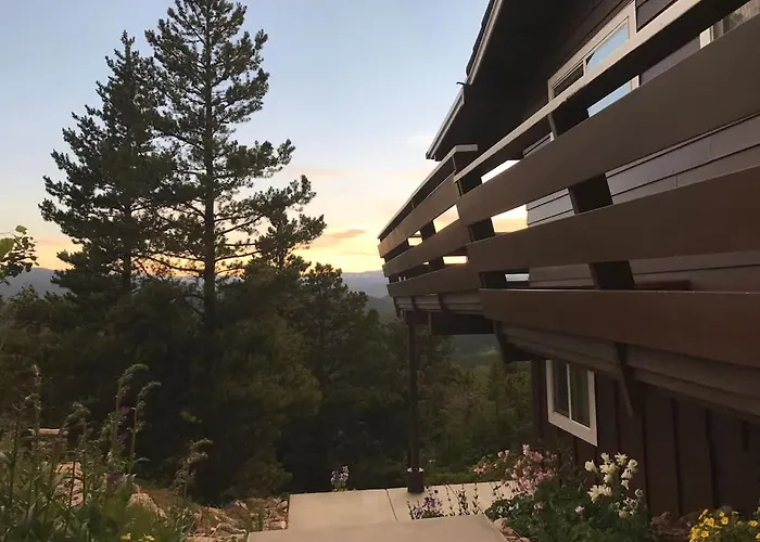 Wonder-View Lodge With Private Panoramic Mountain Views