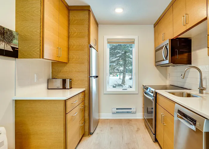 Dual Cottage Property: Walk To Dtwn Northfield!