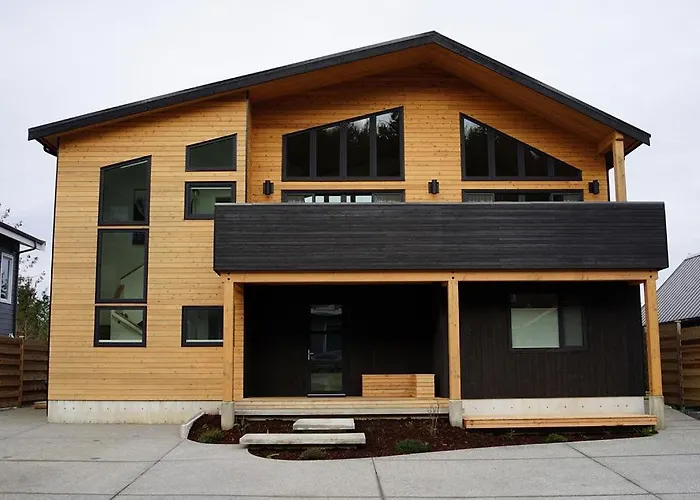 Eaglewood Guesthouse-Walking To Shops, Sauna, Ev