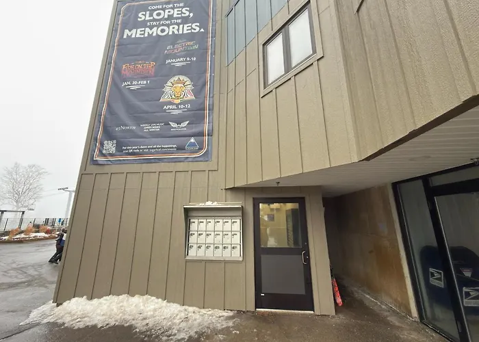 Steps To The Lifts Sugarloaf Village