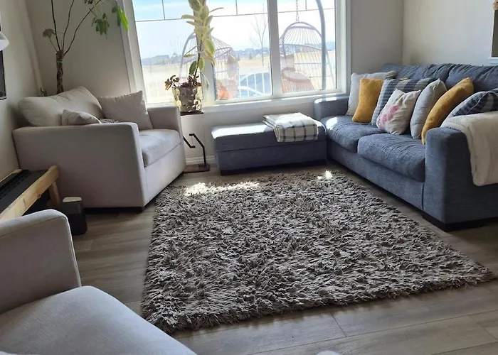 Bright Park View 3 Bedroom House For Family Rent
