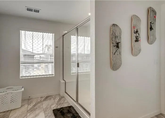 Spacious 4Br Home Near Denver & Dia