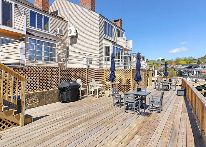 Bay View On Camden Harbor Condo 2Br, 2 Baths, Ac, Fireplace