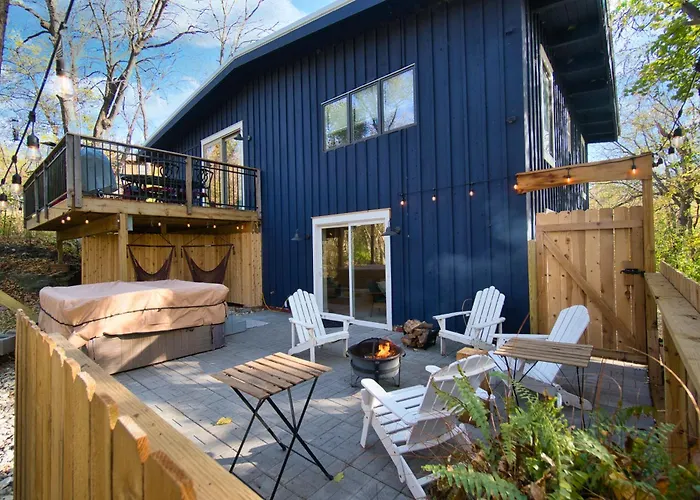 Wooded Riverside Retreat