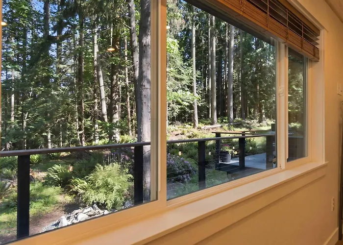 Fernwood Retreat Hot Tub Trails