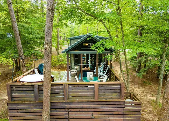 Amazing Cabin Fire Pit Provided In Monteagle, Tennessee