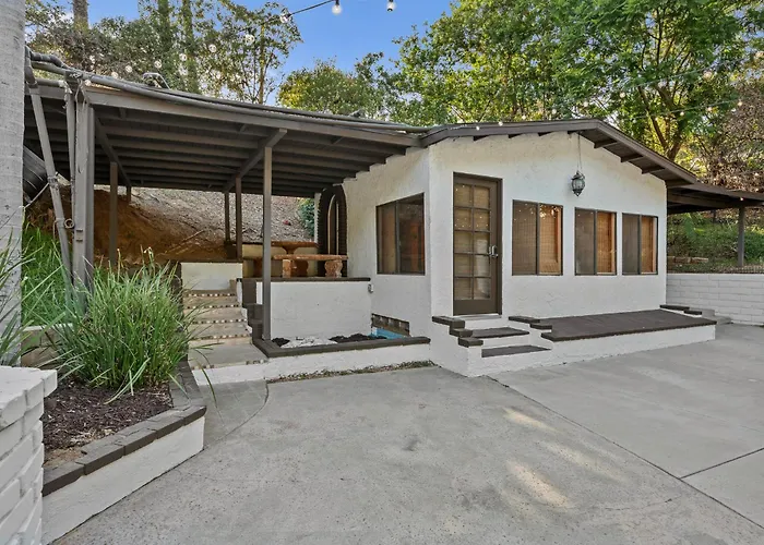 Entire Private Home With 3 Beds, Pool, Sauna, Gym, Parking Yard, Ranch Style, Available Now