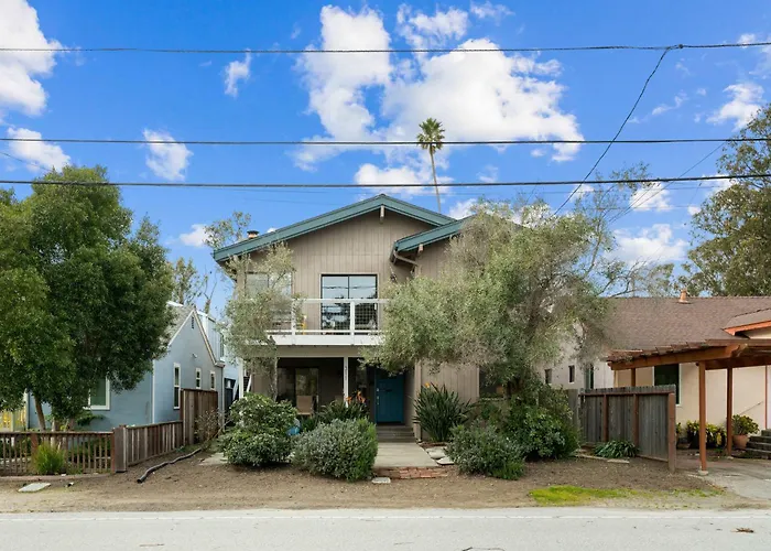 Twin Lakes Surf House