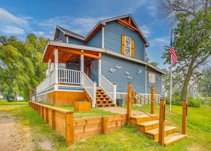Bayfront Home! Dock, Deck, Hot Tub, & Fire Pit