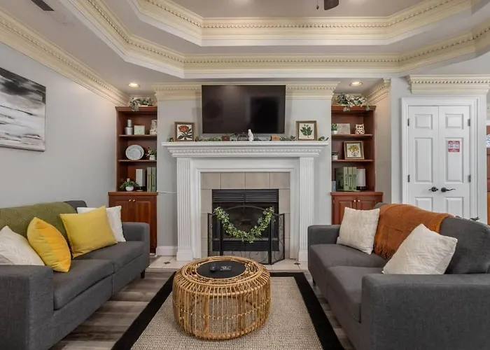 Spacious 3Br 3Ba 5 Bds Decatur Townhouse