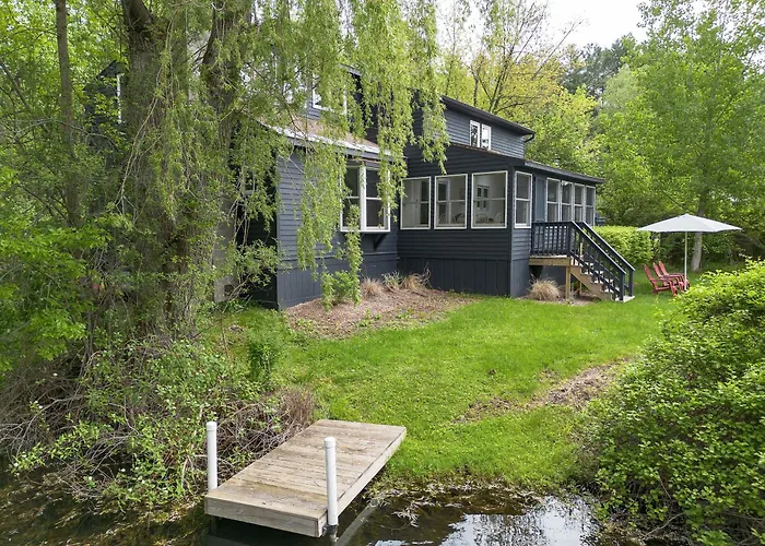Lakeside Estate 2 Homes For Family Gatherings