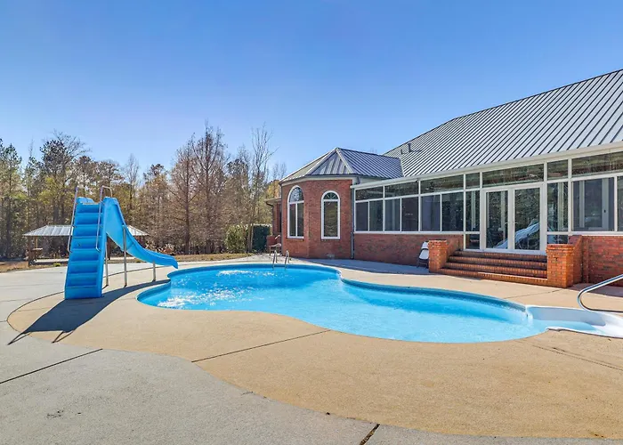 Stocked Pond! 33-Acre Lagrange Estate W/ 2 Units