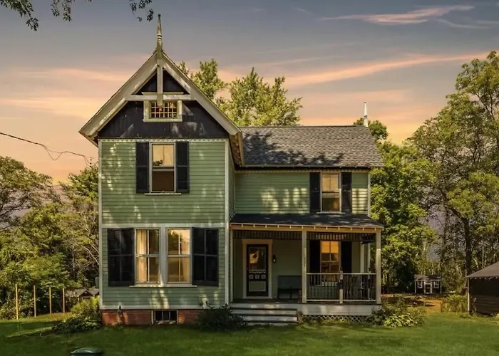 Hudson Valley Escape With Heated Pool, Fire Pit