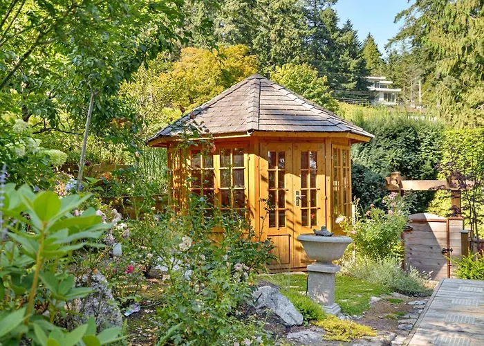 Luxe 3Br Coastal Retreat - Views, Hot Tub And Bbq