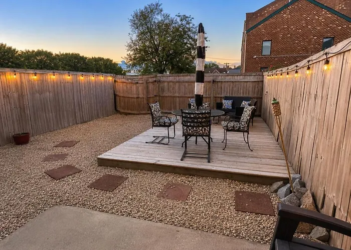 Cozy Historic Home Near Downtown Ferry