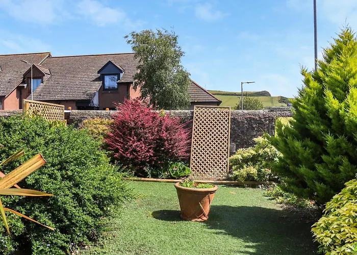 Weaver'S Cottage