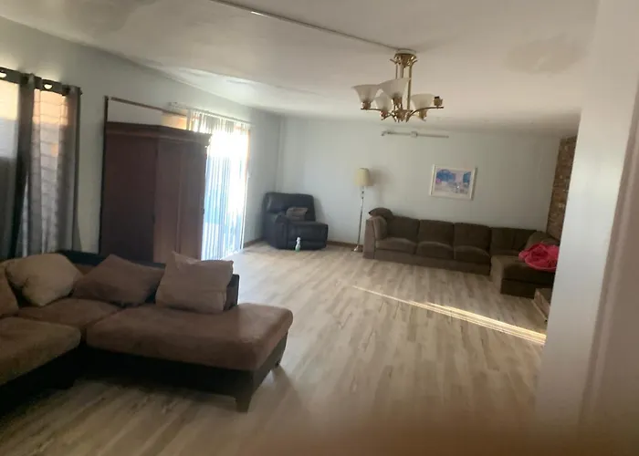 4 Room Sleeps 8Plus Tranquil Home