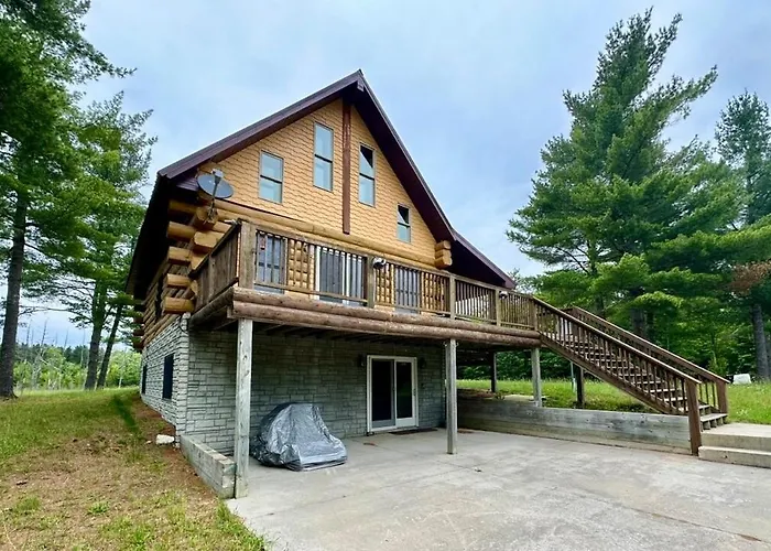 Cozy Log Home, Best Location!