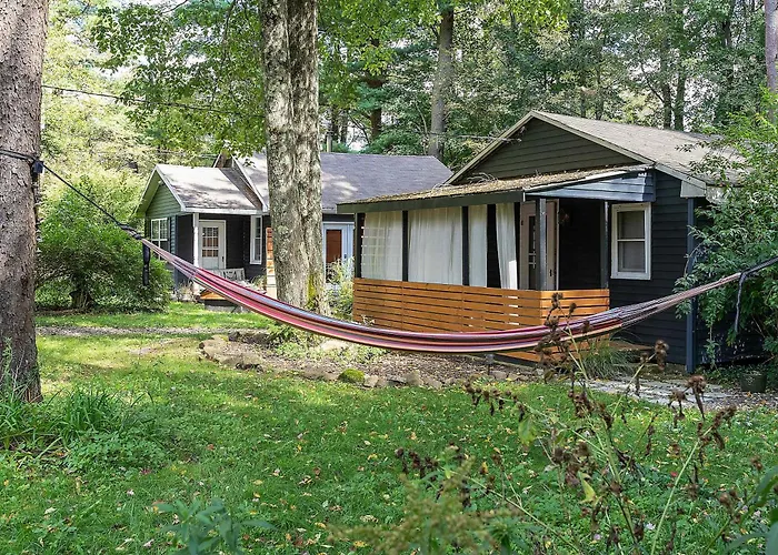 Charming Pocono Cabin - Firepit - Gazebo - Pet-Friendly