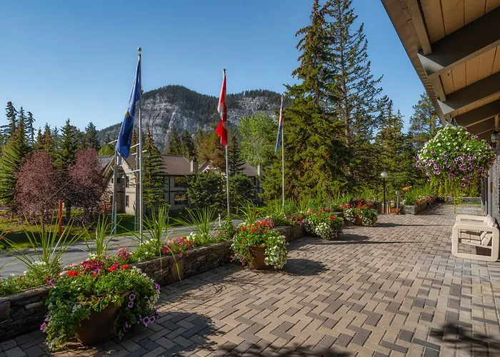Tunnel Mountain Resort