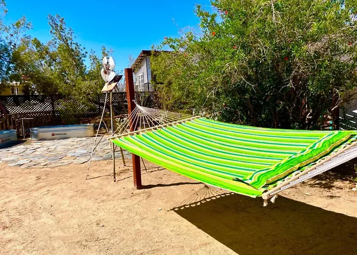 Location, Quiet, Zen, Stars, 1 Bd And Studio