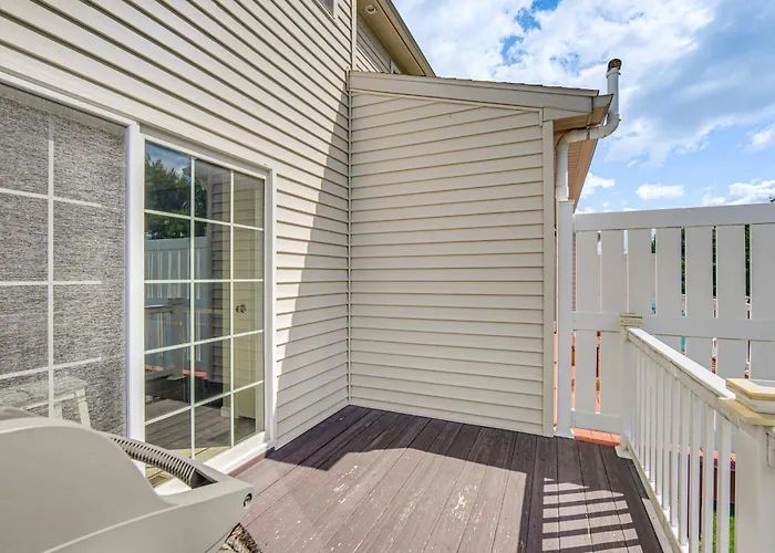 Charming Bellefonte Townhome Near Penn State!