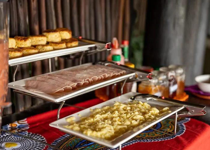 Umkumbe Safari Lodge Riverside