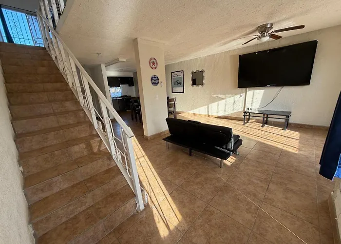 Condo 4 - Pool, Near Beach & Malecon, Sleeps 8