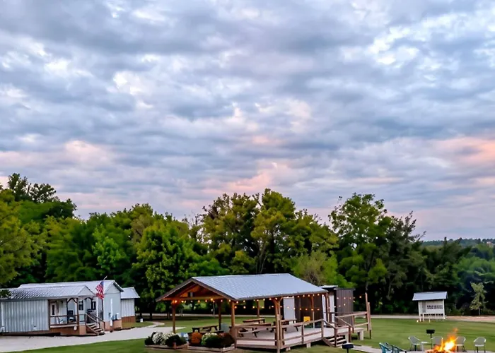 Cozy Norfork Cabin: Fishing, Kayaking & More!