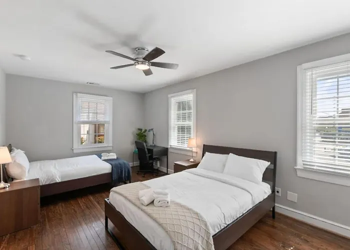 Massive 5Br Historic Cozysuites House