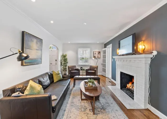 Massive 5Br Historic Cozysuites House