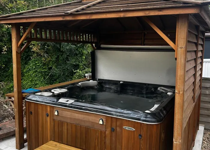 Riverside Annex At Ashbank With Hot Tub