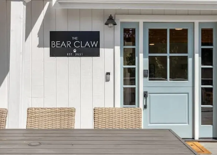 Luxury Lake Home-The Bear Claw-Boat Slip-Sleeps 16