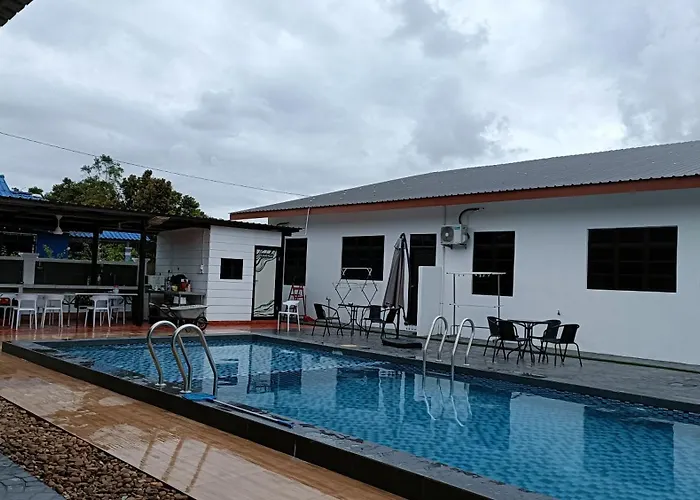 Rina Homestay And Roomstay