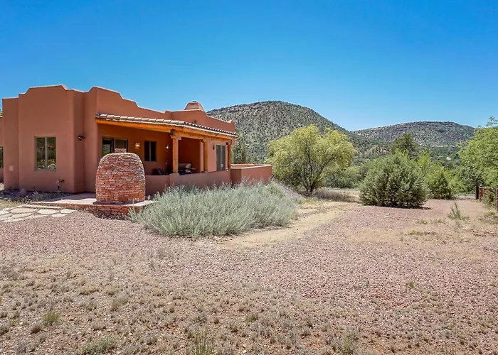 Hutson Lane Stunning Views Secluded Central Location Outdoor Pizza Oven Sedonas Essence