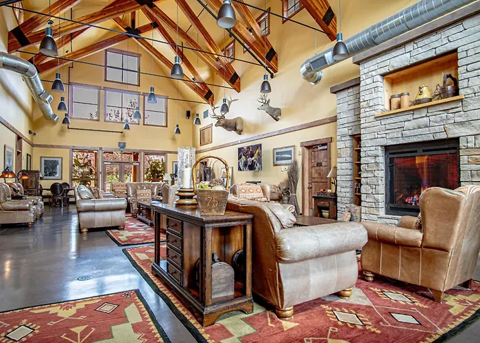 2Bd Sweetwater Condo - Community Park, Pool + Hot Tub