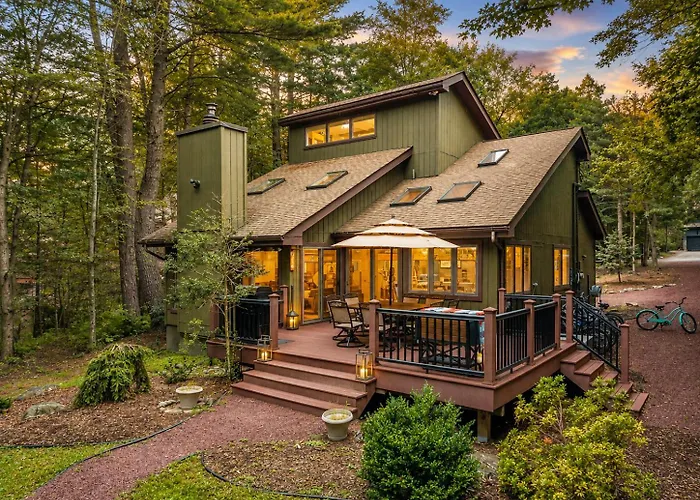Lake Naomi, Fairy Village, Firepitcreekside Cabin