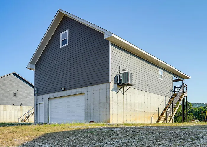 Ozarks Escape W/ River Views & Fire Pit