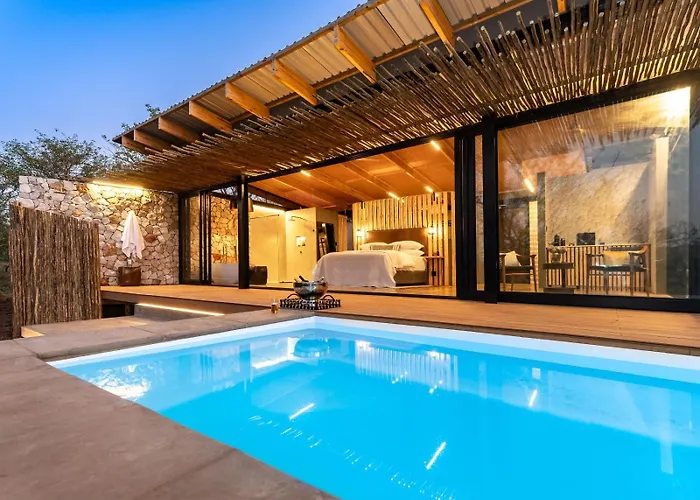 Marakaya Safari Lodge
