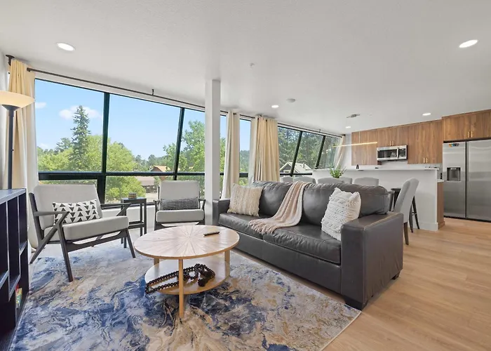 Beautiful Mountain Views In The Heart Of Evergreen