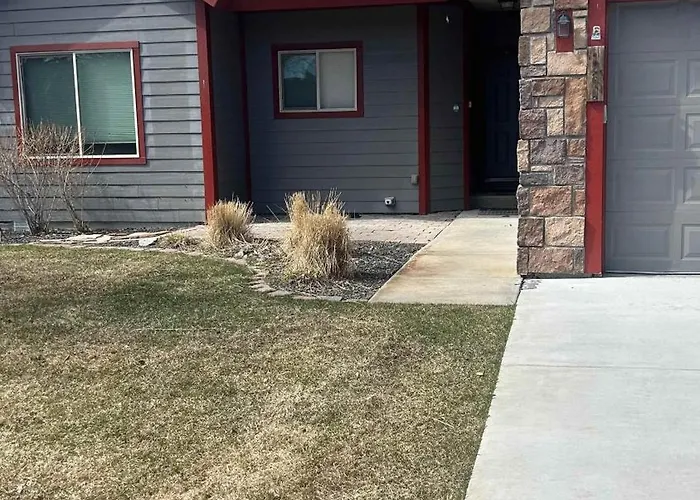 Latiude Adjustment-Modern Home With Ac Near Tamarack Resort Mtn Views Beach Access Pet Friendly