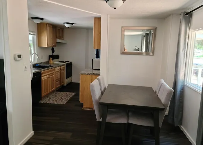 Cute 2 Bedroom Home In The Country