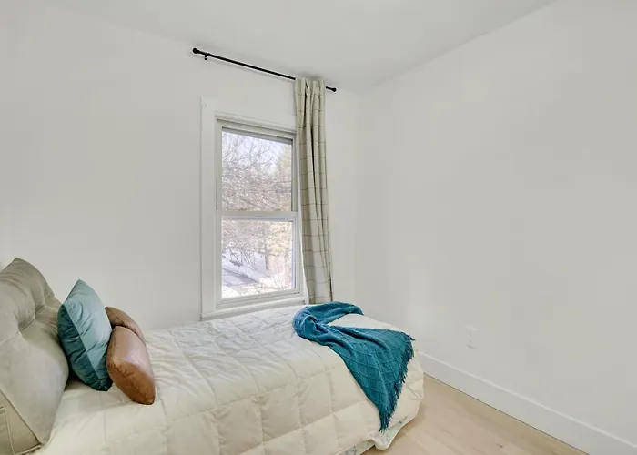Modern Apartment With 3 Bedrooms And Games