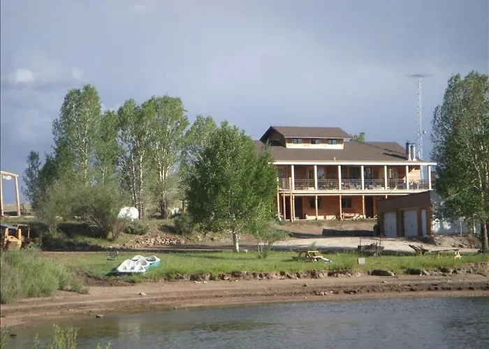 Luxury, Waterfront Cabin With Private Hot Tub On Lake Deweese Wildlife Refuge In Colorado