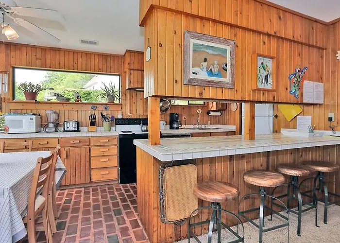Beautiful Lakeside Cottage Rental On The Shore Of Lake Michigan In Grand Haven