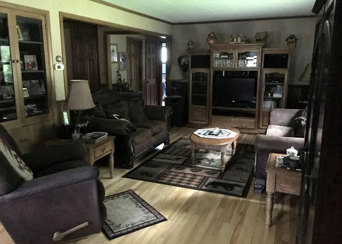 Family Friendly Vacation Rental In Pikes Creek River Valley Near Bayfield, Wisconsin